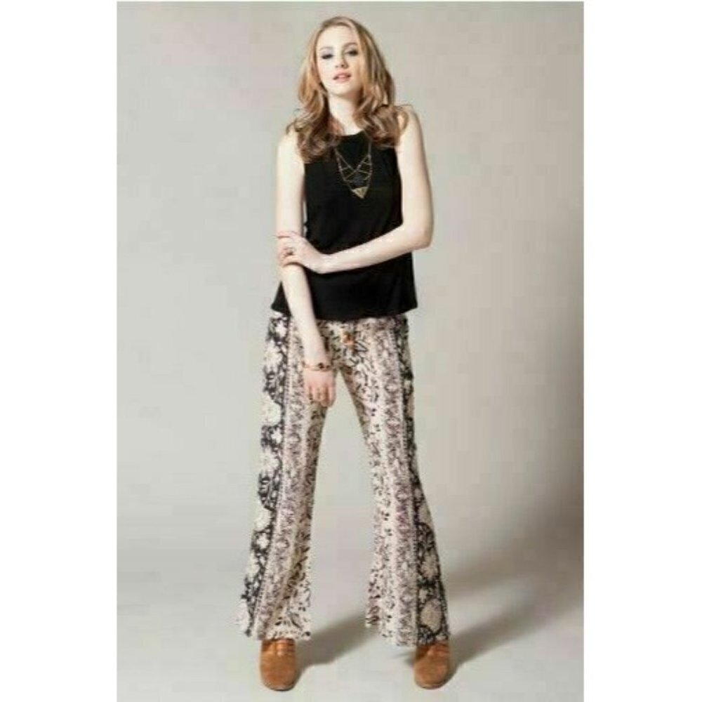 Chaser Women's Printed Silk Tapestry Bells Wide Leg Pants Size Small $139
